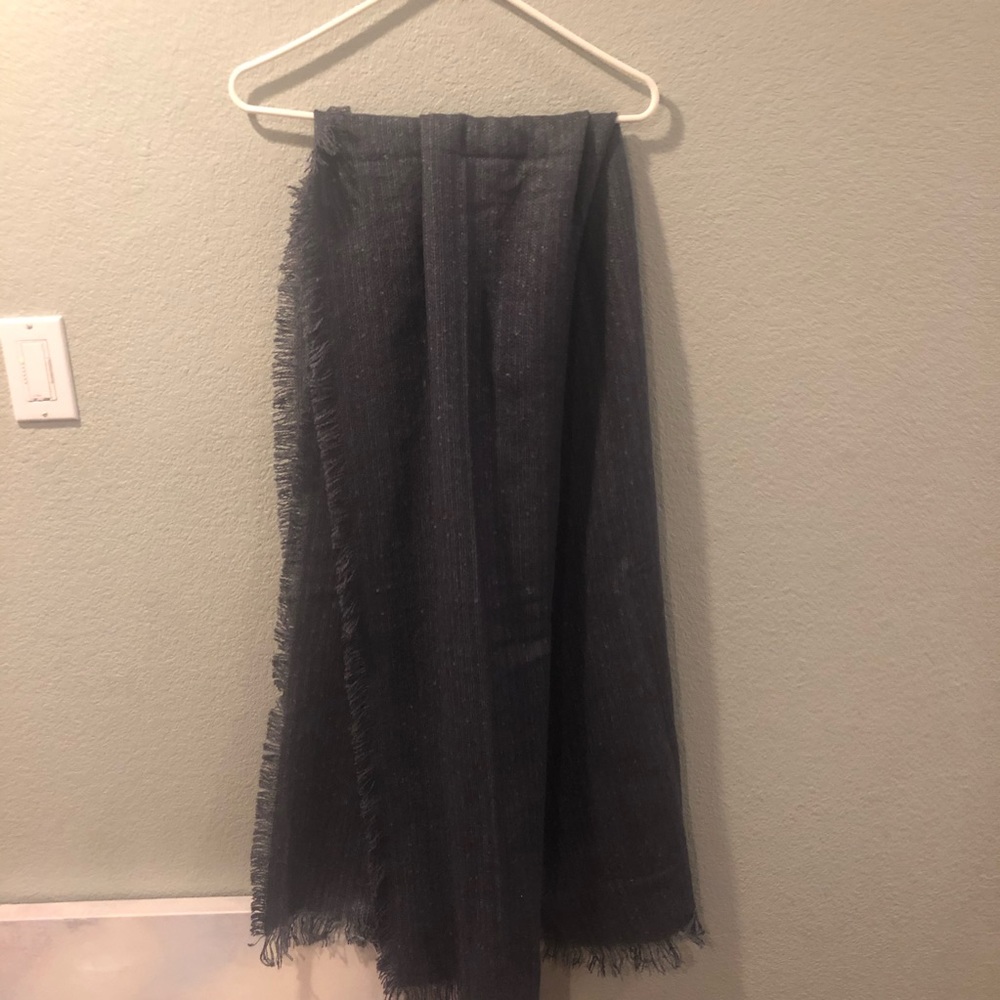 Simply Noelle scarf never been warm new with tags